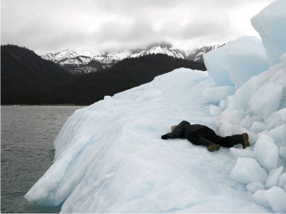 Z trupem dookoła świata Z trupem dookoła świata