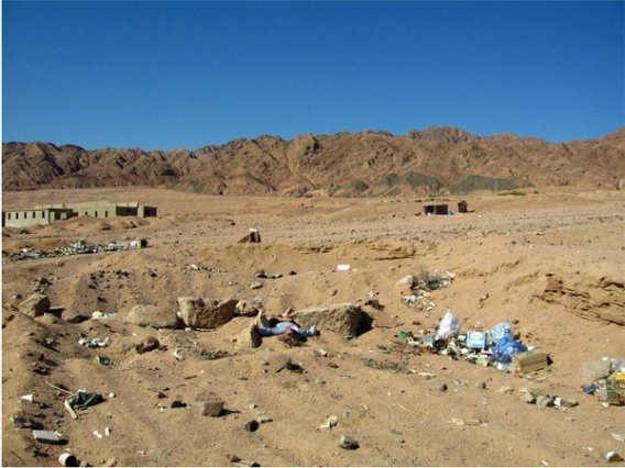 Z trupem dookoła świata Z trupem dookoła świata