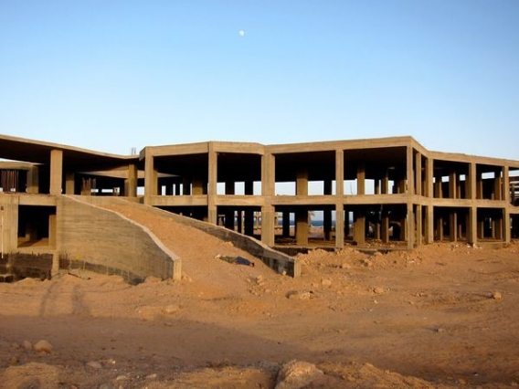 Z trupem dookoła świata Z trupem dookoła świata