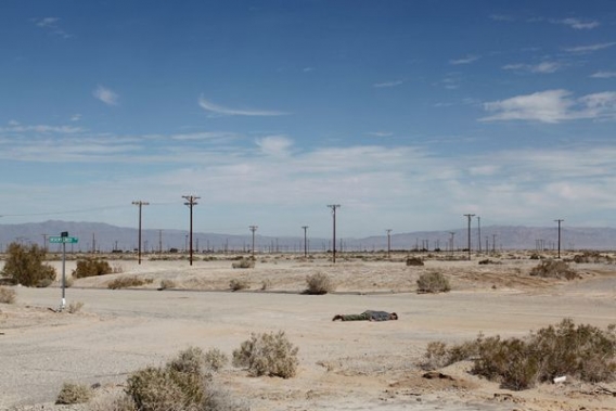 Z trupem dookoła świata Z trupem dookoła świata