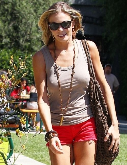 Gwiazdy bez staników Gwiazdy bez staników