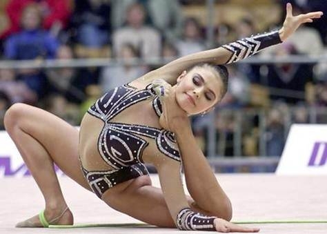 Wyginam Śmiało Ciało