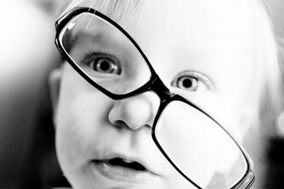 Słodkie dzieciaki w okularach Słodkie dzieciaki w okularach