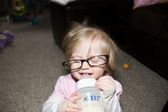 Słodkie dzieciaki w okularach Słodkie dzieciaki w okularach