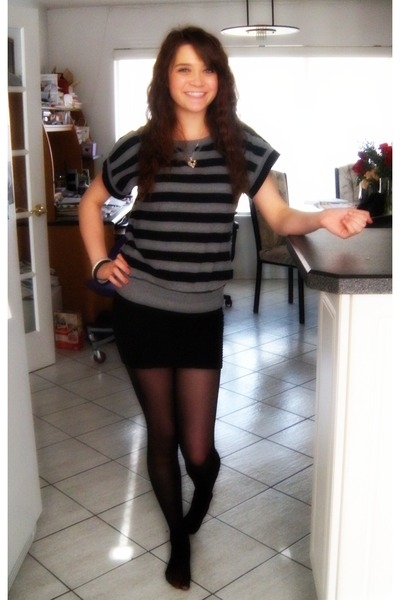 Sukienka czy sp&oacute;dniczka?