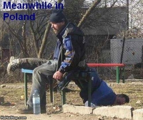 Tymczasem w Polsce Tymczasem w Polsce