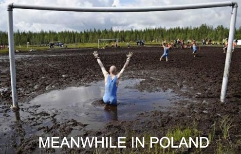 Tymczasem w Polsce Tymczasem w Polsce