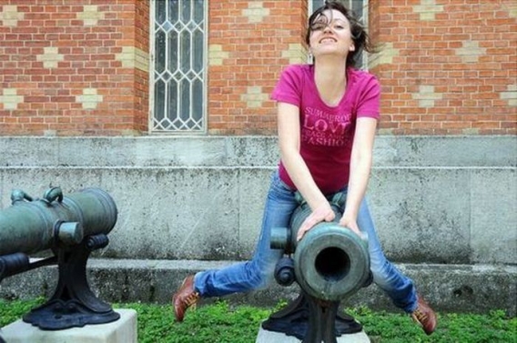 Modelki w dziwnych pozach