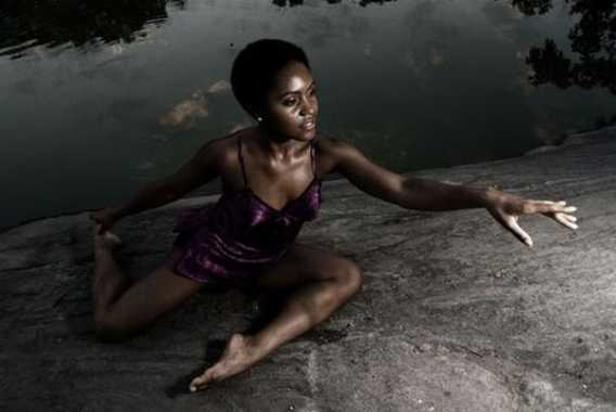 Modelki w dziwnych pozach