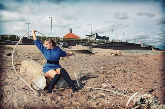 Modelki w dziwnych pozach