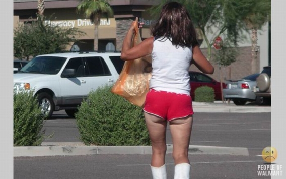 Dziwni klienci supermarketu Dziwni klienci supermarketu