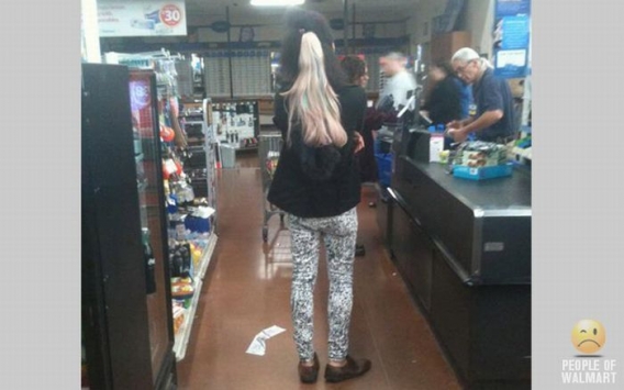 Dziwni klienci supermarketu Dziwni klienci supermarketu