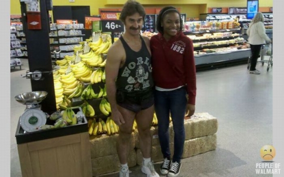 Dziwni klienci supermarketu Dziwni klienci supermarketu